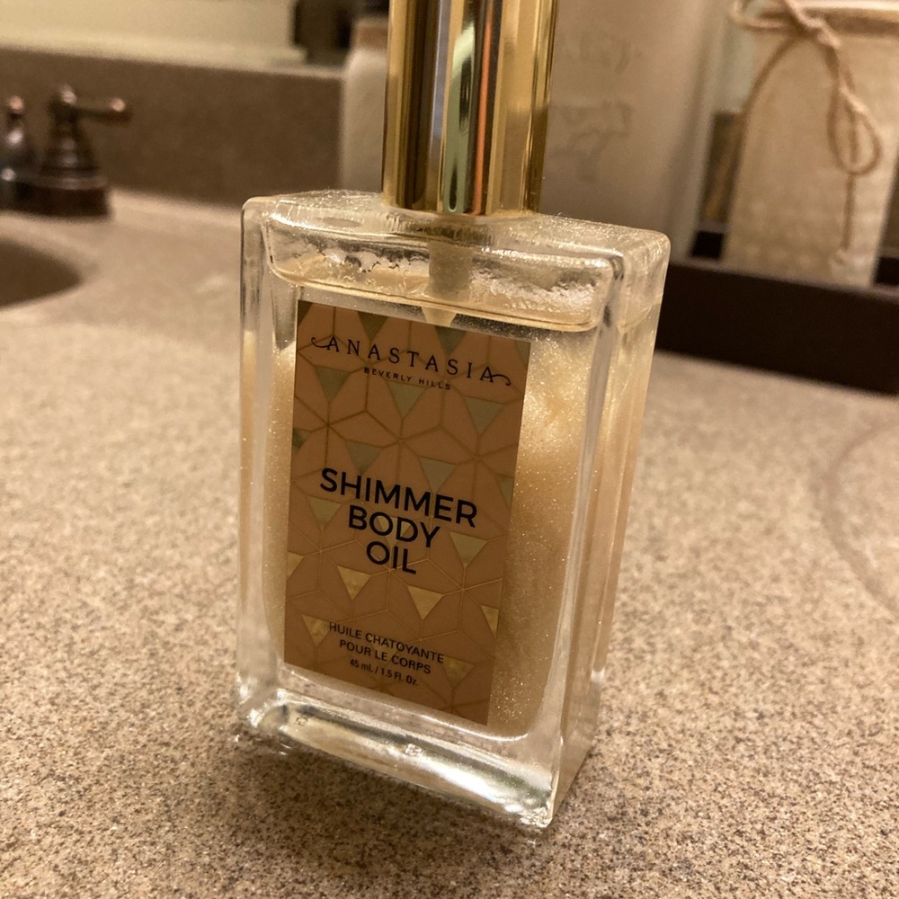 Anastasia shimmer oil